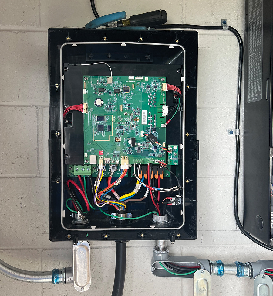 Bi-directional charging setup.